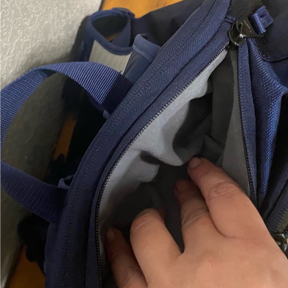 Nike Air Max Football Backpack - Picture 5 of 9